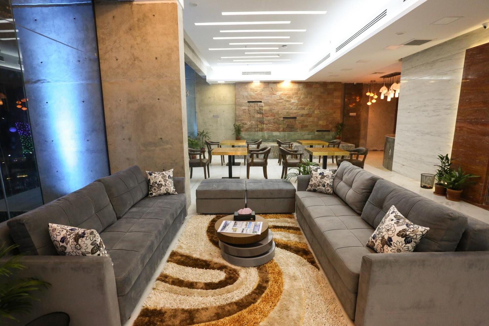 Coventina Lake Suites Dhaka Bagian luar foto