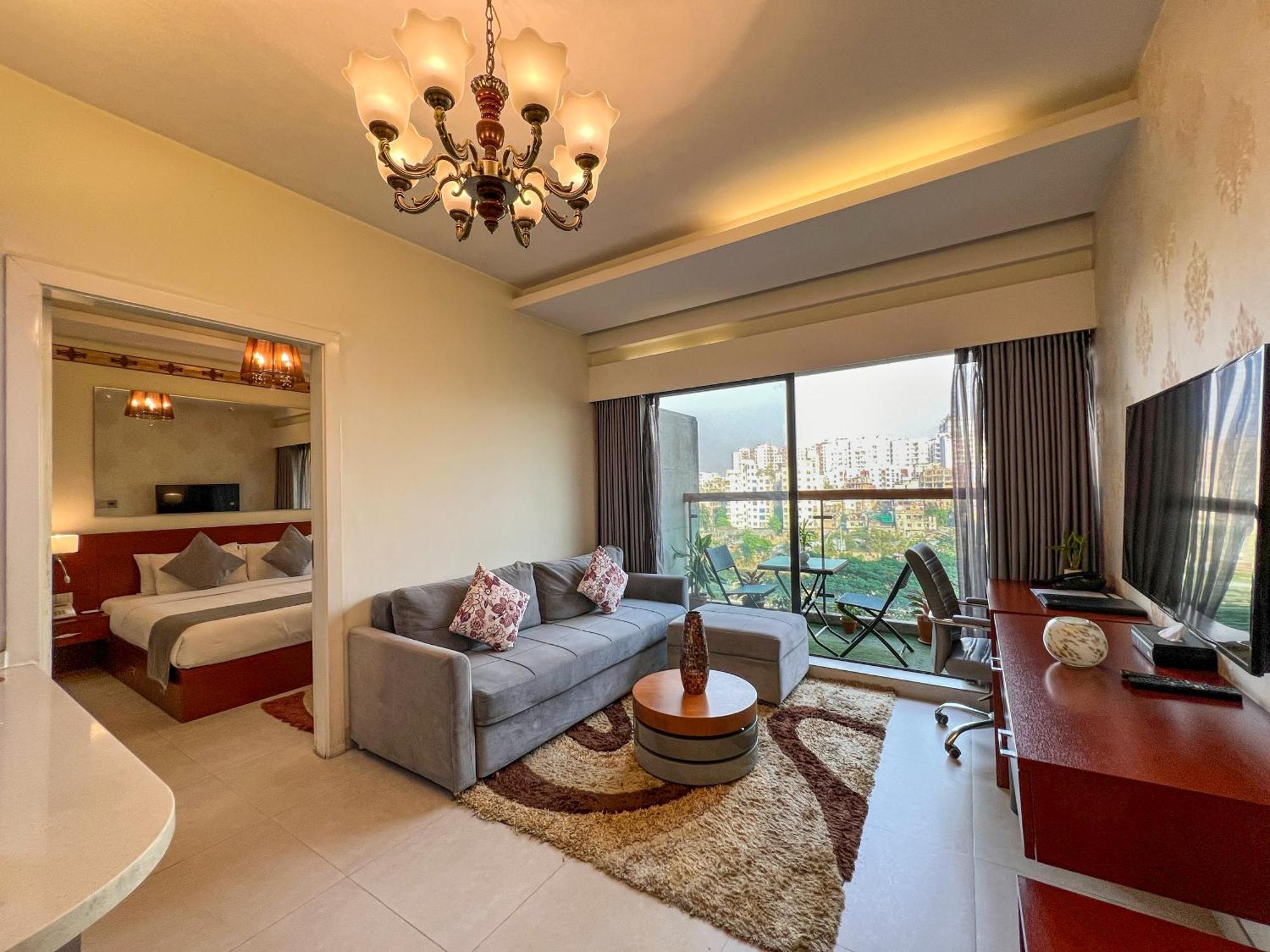 Coventina Lake Suites Dhaka Bagian luar foto