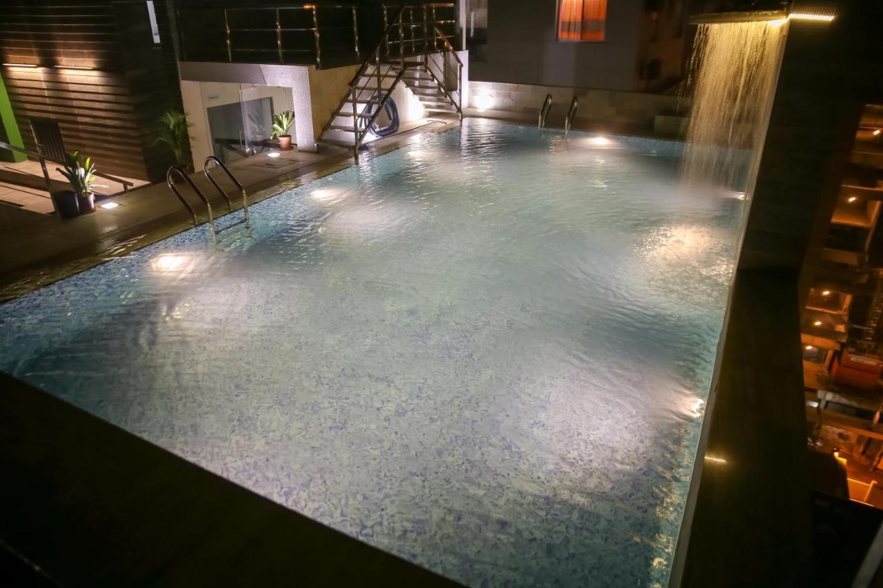 Coventina Lake Suites Dhaka Bagian luar foto